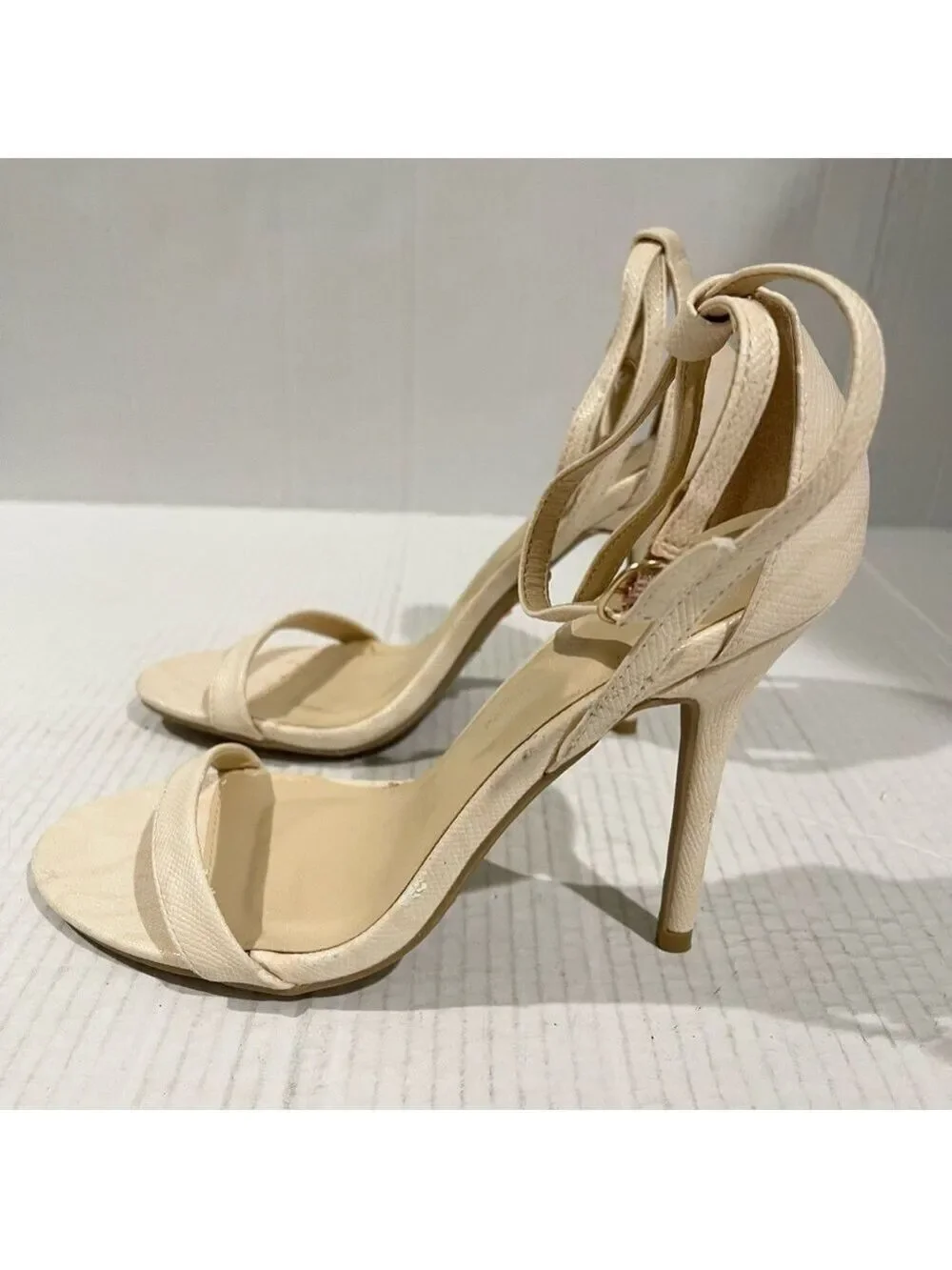 Women’s Wild Diva Lounge Beige Snake Print High Heels Size 8 US!